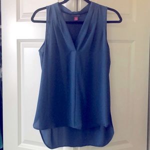 Vince Camuto sleeveless top in cornflower XS EUC